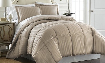 Hotel 5th Ave Reversible Down-Alternative Comforter Set (3-Piece)