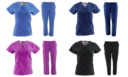 Green Town Scrubs Women's Fitted Scrub Set With Printed Accent