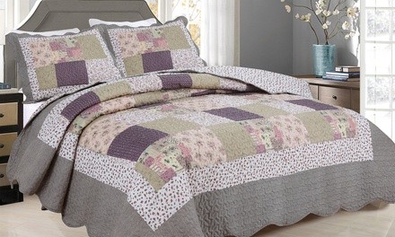 All For You Printed Quilt Set with Patchwork Prints (3-Piece)