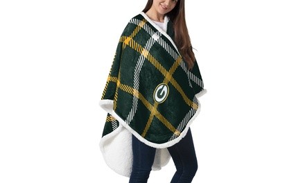 Northwest NFL Cloud Cape Throw with Sherpa Back