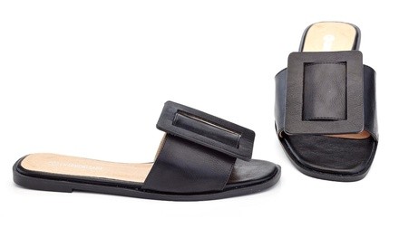 Women's Casual Lightweight Slip-on Flat Summer Sandals with Buckle Upper