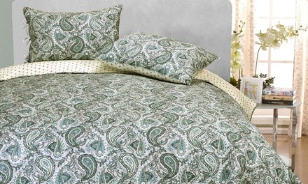 Superior 100% Cotton Moroccan Paisley Quilt Set (2- or 3-Piece)