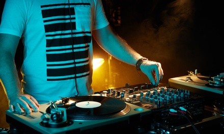 Up to 25% Off on DJ Rental at DJ service