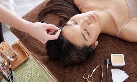 Up to 34% Off on Eyebrow Tinting at Boîte de Beauté