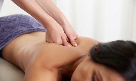 $31.20 for a 50-Minute Swedish or Deep-Tissue Massage at Quartell Chiropractic ($70 Value)