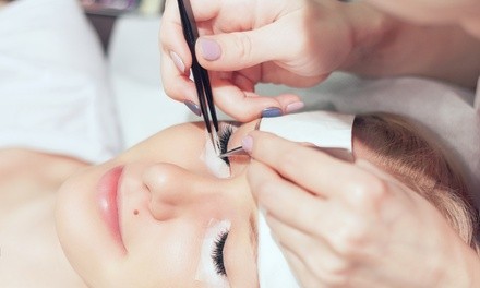 Up to 10% Off on Eyelash Extensions at She Blinks Pretty