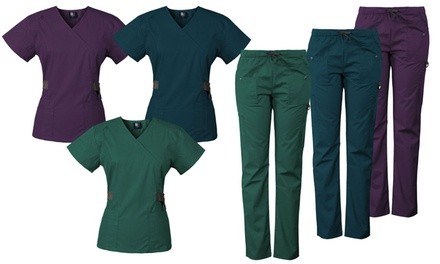 Medgear Women's 12-Pocket Scrub Set With Snap Detail