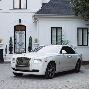 Up to 35% Off on Luxury Car Rental at Diamond Compass llc
