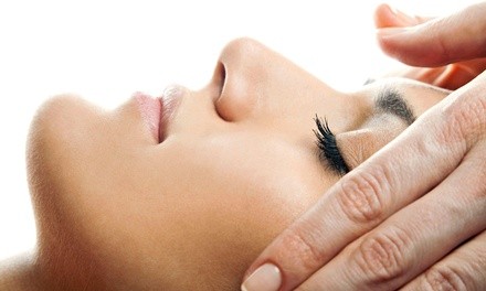 $41 for a Custom Signature Facial at Heads Turn Salon ($100 Value)