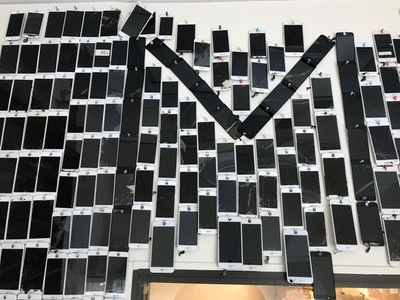 Up to 72% Off on On Location Cell Phone Repair at MAK repairs