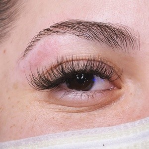 Up to 35% Off on False Eyelash Application at Pixie Beauty Lounge