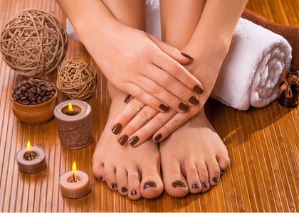 Up to 50% Off on Mani-Pedi - Shellac / No-Chip / Gel at Sue's Glamour Nails