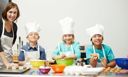 $19 for One Cooking Class and Playground Admission for One Child at Flippo's - Hallandale ($25 Value)