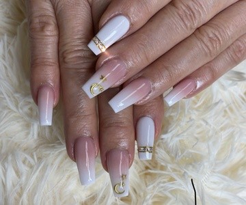 Up to 30% Off on Nail Spa/Salon - Shellac / No-Chip / Gel at Lash & Nail Pro By Lucy