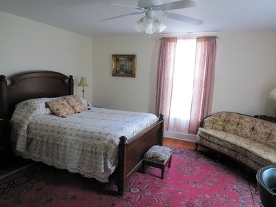 $84 For A 1-Night Accommodation & Breakfast For 2 In The Master Bedroom Sayre Room (Reg. $168)