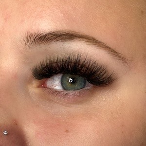 Up to 35% Off on Eyelash Extensions at Doll'd Up