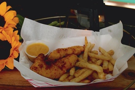 $15 For $30 Worth Of Bar Fare & Beverages