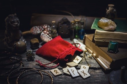 Up to 35% Off on Online Psychic / Astrology / Fortune Telling at The Mystic Queen