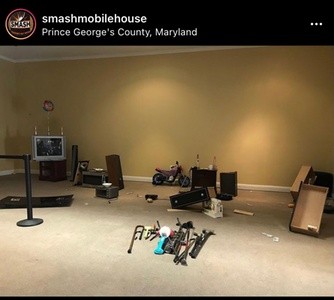 Up to 35% Off on Room Escape Game at SMASH Mobile House