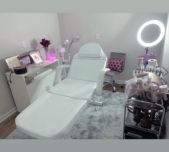 Up to 40% Off on Spa/Salon Beauty Treatments (Services) at The Skin Doll