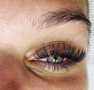 Up to 59% Off on Eyelash Extensions at Dream Bella Beauty