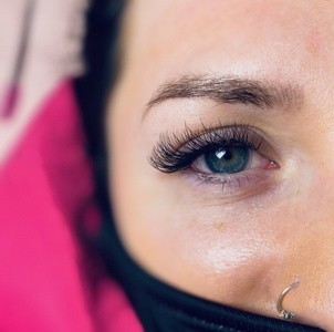 Up to 64% Off on Eyelash Extensions at Salon Bell Amore