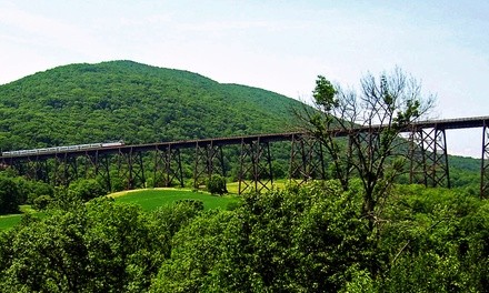 $160 for For The Love of The Hudson Valley Tour for One Couple from GR Tours ($200 Value)