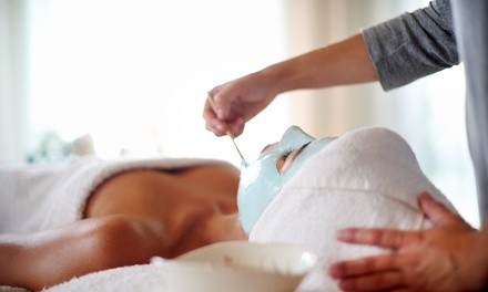 One Hydration Facial with Optional Dermaplaning Treatment at The Cosmo Bar (Up to 74% Off)