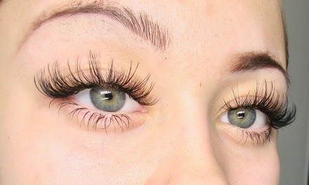 Full Set of Hybrid or Volume Eyelash Extensions at Super Lash (Up to 40% Off)