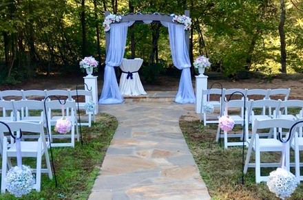 $125 Off $250 Worth of Wedding Package