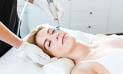 HydraFacial MD with One B12 Injection or Teeth-Whitening Session at Youthful Solutions (Up to 54% Off)