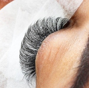 Up to 73% Off on Eyelash Extensions at Aloha Artistry