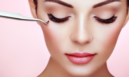 Up to 56% Off on Eyelash Extensions at Magnifique Vogue Salon & Extensions Bar