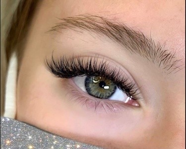 Up to 64% Off on Eyelash Extensions at Kāwi Eyelash