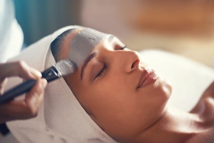 Up to 44% Off on In Spa Facial (Type of facial decided by customer) at Neon Gold Beauty Lab