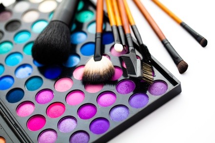 Up to 40% Off on Makeup Application at Curltology