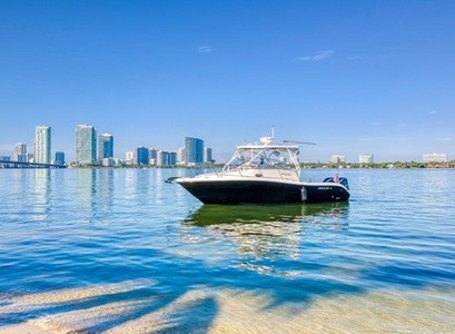 Up to 25% Off on Motorboat Rental at Boat Rental 305