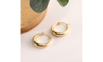 14K Gold Graduated Hoop Huggie Earring