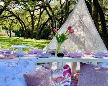 Up to 35% Off on Picnic Style Dining at Let Love In Picnics