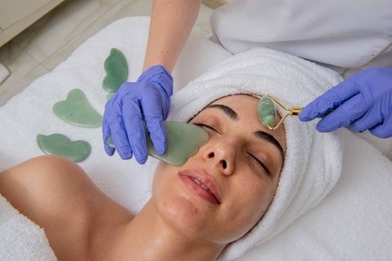 Up to 48% Off on In Spa Facial (Type of facial decided by customer) at Ashamenta