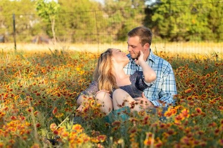 Up to 40% Off on Seasonal Photography at Amanda Lynn Photography