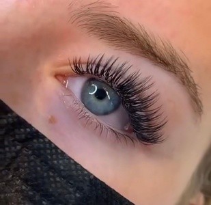 Up to 73% Off on Eyelash Extensions at nikki Eyelashes