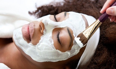 Up to 40% Off on Exfoliating Facial at Snatched
