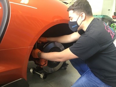 Mobile Brake-Pad Replacement from 21Auto (Up to 32% Off). Three Options Available. 