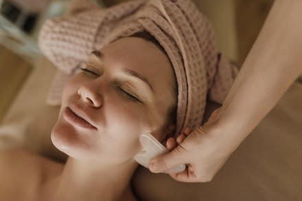 Up to 50% Off on Moisturizing Facial at Extra Virgin Skin Care