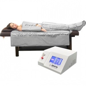 Up to 60% Off on Flotation / Isolation Tank at Club Recharge