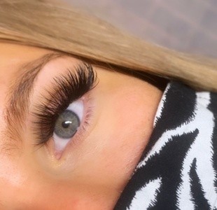 Up to 46% Off on Eyebrow Extensions at Beautifestation Services (Bfbeautiservices)