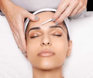 Up to 55% Off on Spa / Salon Beauty Treatments at Bellevue Beauty Lounge