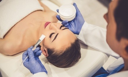 $39.20 for One Customized Facial at Gorgeous Glow Skin Center ($90 Value)