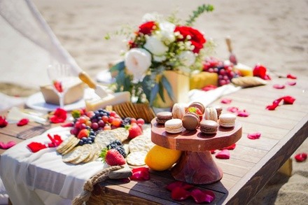 Up to 62% Off on Picnic Style Dining at Majesty Day Spa
